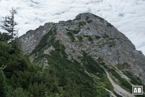Beeindruckender Blick auf die Aiplspitz (Nordgrat in der Draufsicht) aus der Querung zur Scharte