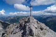 Gipfel der Bretterspitze vor den Lechtaler Alpen