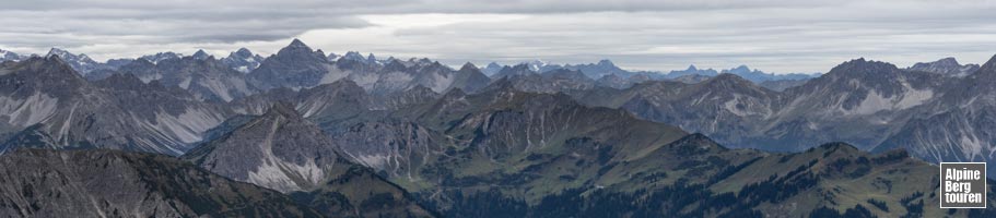 Aussicht vom Gipfel des Gimpel auf die Allgäuer Alpen