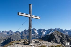 Das Gipfelkreuz der Hochgehrenspitze