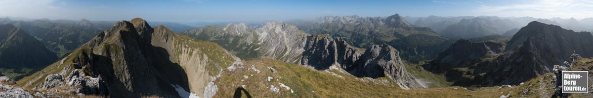 Panorama vom Gipfel des Liechelkopf