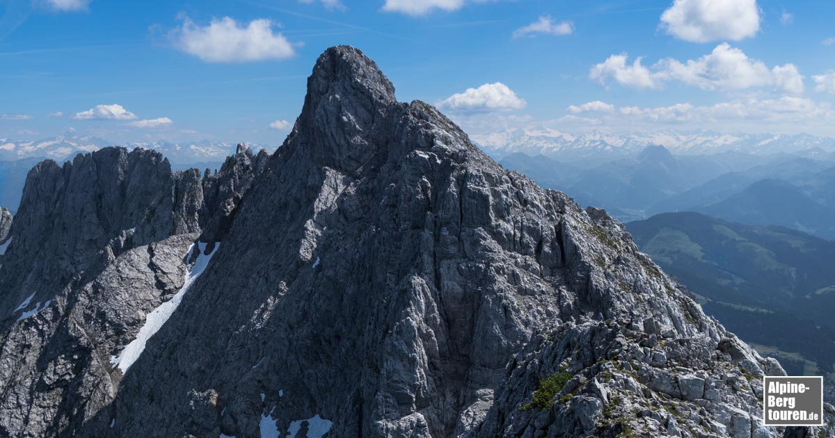 Der einsame Gipfel der Vorderen Goinger Halt - gesehen von der Hinteren Goinger Halt