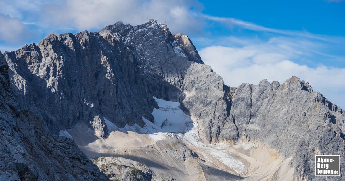 Gipfelaufbau der Zugspitze mit dem Höllentalferner