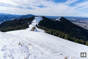 Schneeschuhtour Hörnle: Blick vom Gipfel des Hinteren auf den Hörnlekamm