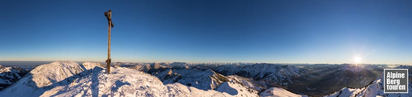 Bergpanorama Winter vom Gipfel der Rotwand (Bayerische Voralpen, Bayern, Deutschland)