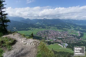 Bereits die Aussichtskanzel offeriert besten Ausblick auf Oberstdorf