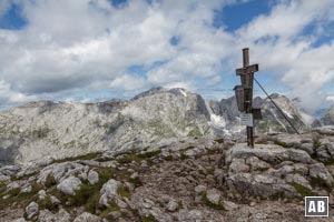 Eines von zwei Gipfelkreuzen am Schneibstein