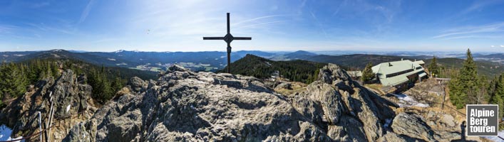 Bergpanorama vom Gipfel des Großen Osser (Bayerischer Wald)